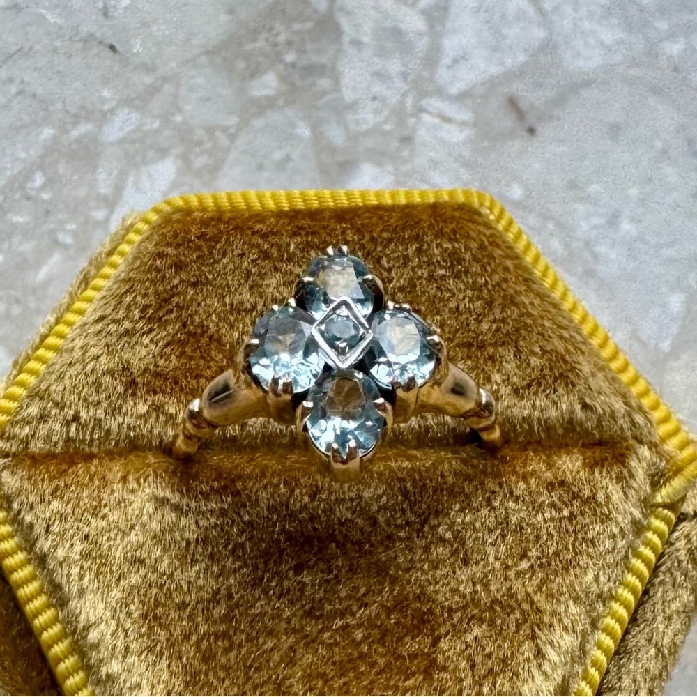 Vintage Aquamarine Yellow Gold Art Deco Ring - Picture 11 of 12